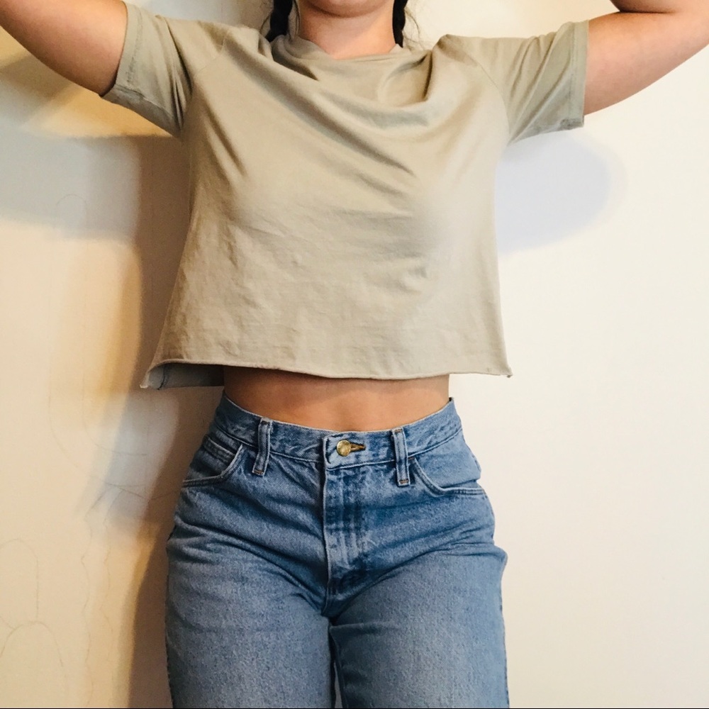 Basic Grey Crop Top - Picture 2 of 3